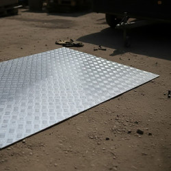 Aluminium Tranenplaat op Maat - Aanhangwagenbodem | John Steel