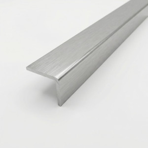 Profilo a L in acciaio inox spazzolato - Finitura di alta gamma