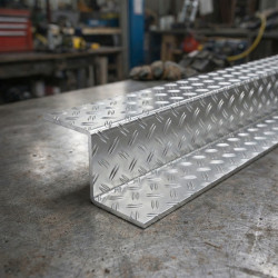 Z-profiel aluminium traanplaat| John Steel