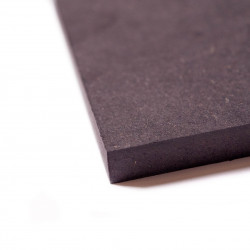 MDF noir teinté dans la masse  MDF noir teinté dans la masse